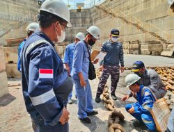 KRI dr. Radjiman Wedyodiningrat -992 Melaksanakan Maintenance Setingkat Docking Dari Pemeliharaan Rutin