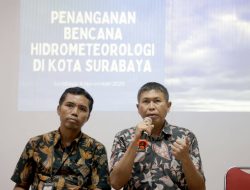 Pemkot Surabaya Imbau Warga Tak Buang Sampah di Sungai!