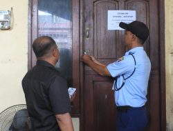 PD Pasar Surya Segel 53 Stan yang Berubah Jadi Hunian di Pasar Bendul Merisi