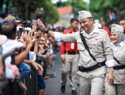 Gemakan Semangat Kepahlawanan, Ribuan Warga Meriahkan Parade Surabaya Juang 2025