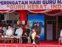 Upacara HGN 2025 di Surabaya Dipimpin Langsung Mendikdasmen
