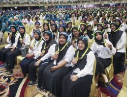 Pemkot Surabaya-TP PKK Tutup Rangkaian Wisuda SOTH 2025, Puluhan Ribu Lulusan Siap Jadi Orang Tua Hebat